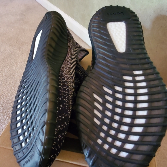 YEEZY yecheil reflective